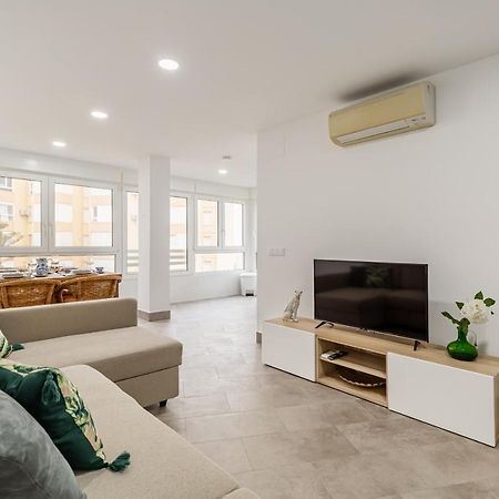 Modern Apartment Steps From The Beach Torrox Bagian luar foto