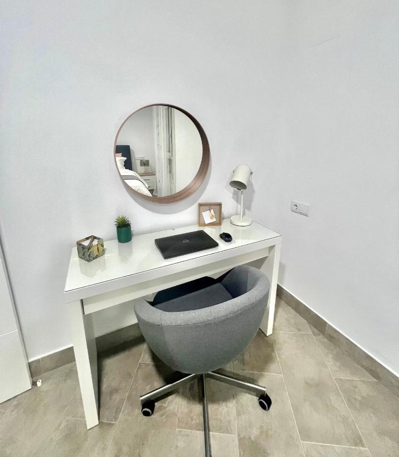 Modern Apartment Steps From The Beach Torrox Bagian luar foto